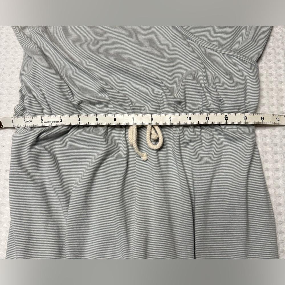 Light Gray Short-Sleeve Jumpsuit with Drawstring Waist - Picture 10 of 11